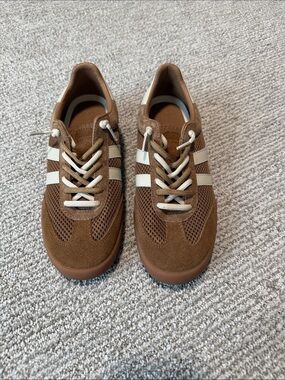 Steve Madden Brown Suede & Cream-Striped Sneakers